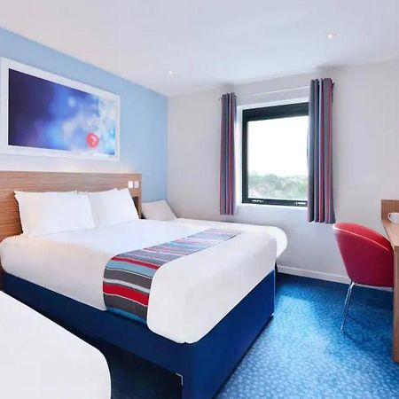 Travelodge Scarborough St Nicholas Bagian luar foto